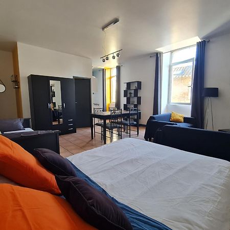 Le Prieure - Studios Jusqu'A 4 Personnes Villeneuve-lès-Béziers Εξωτερικό φωτογραφία