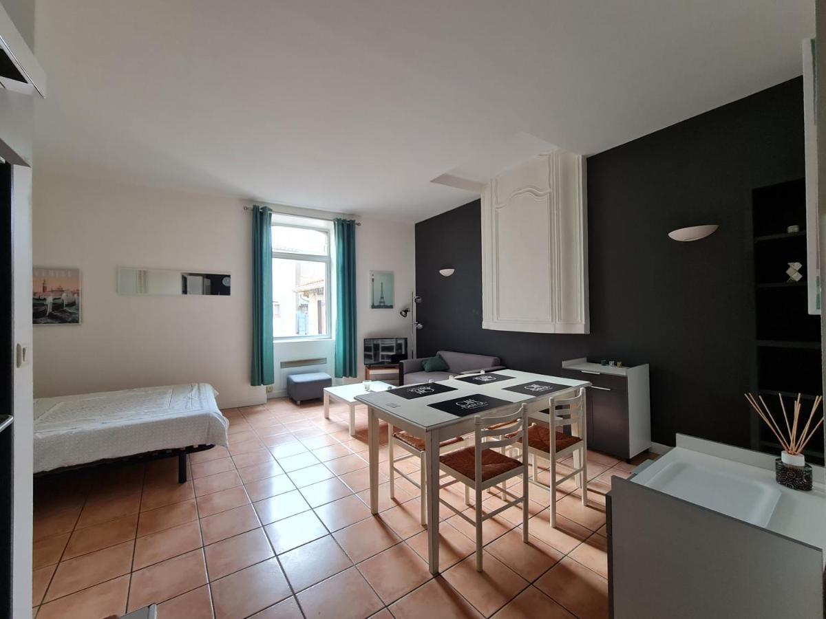 Le Prieure - Studios Jusqu'A 4 Personnes Villeneuve-lès-Béziers Εξωτερικό φωτογραφία
