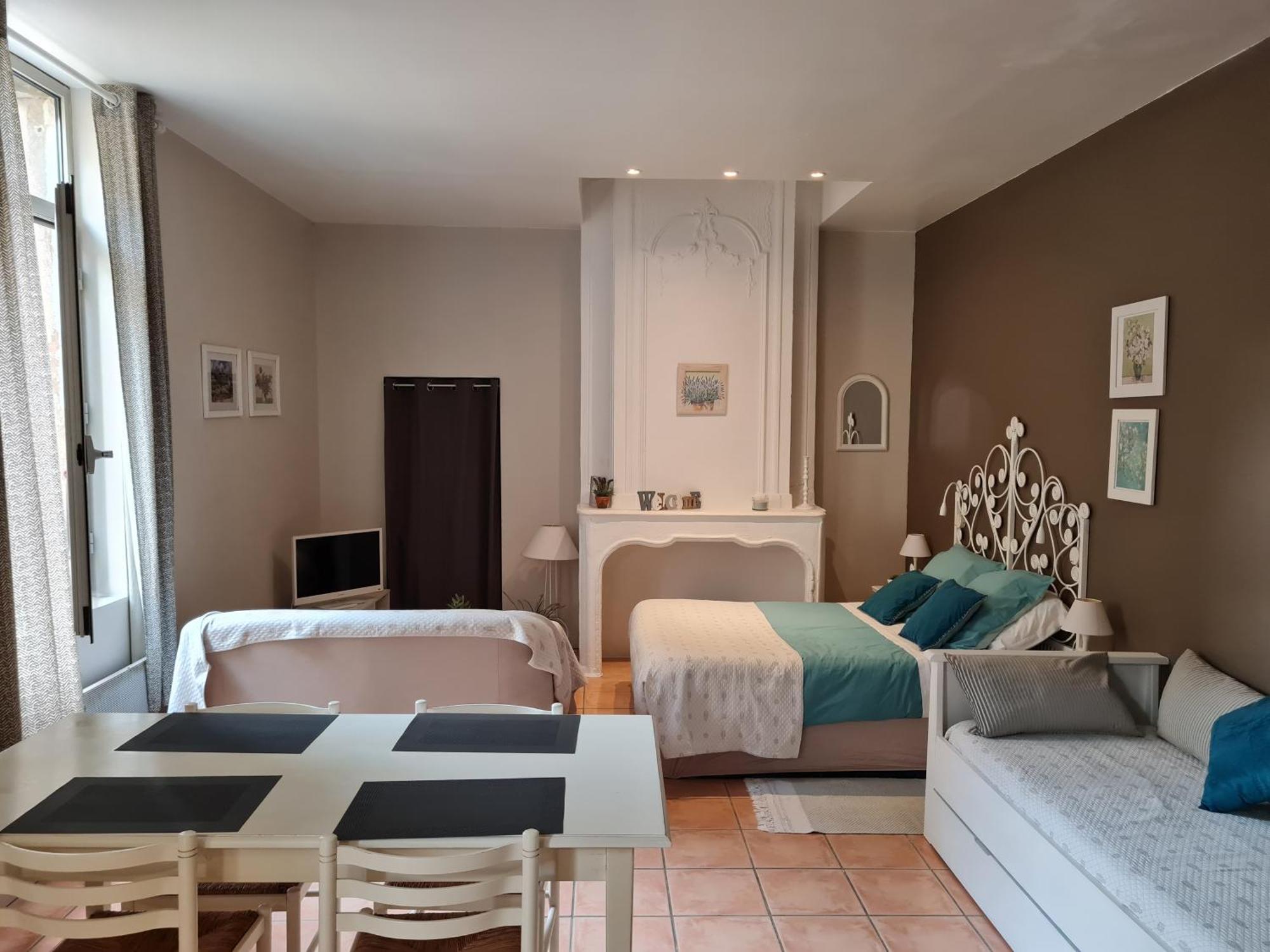 Le Prieure - Studios Jusqu'A 4 Personnes Villeneuve-lès-Béziers Εξωτερικό φωτογραφία