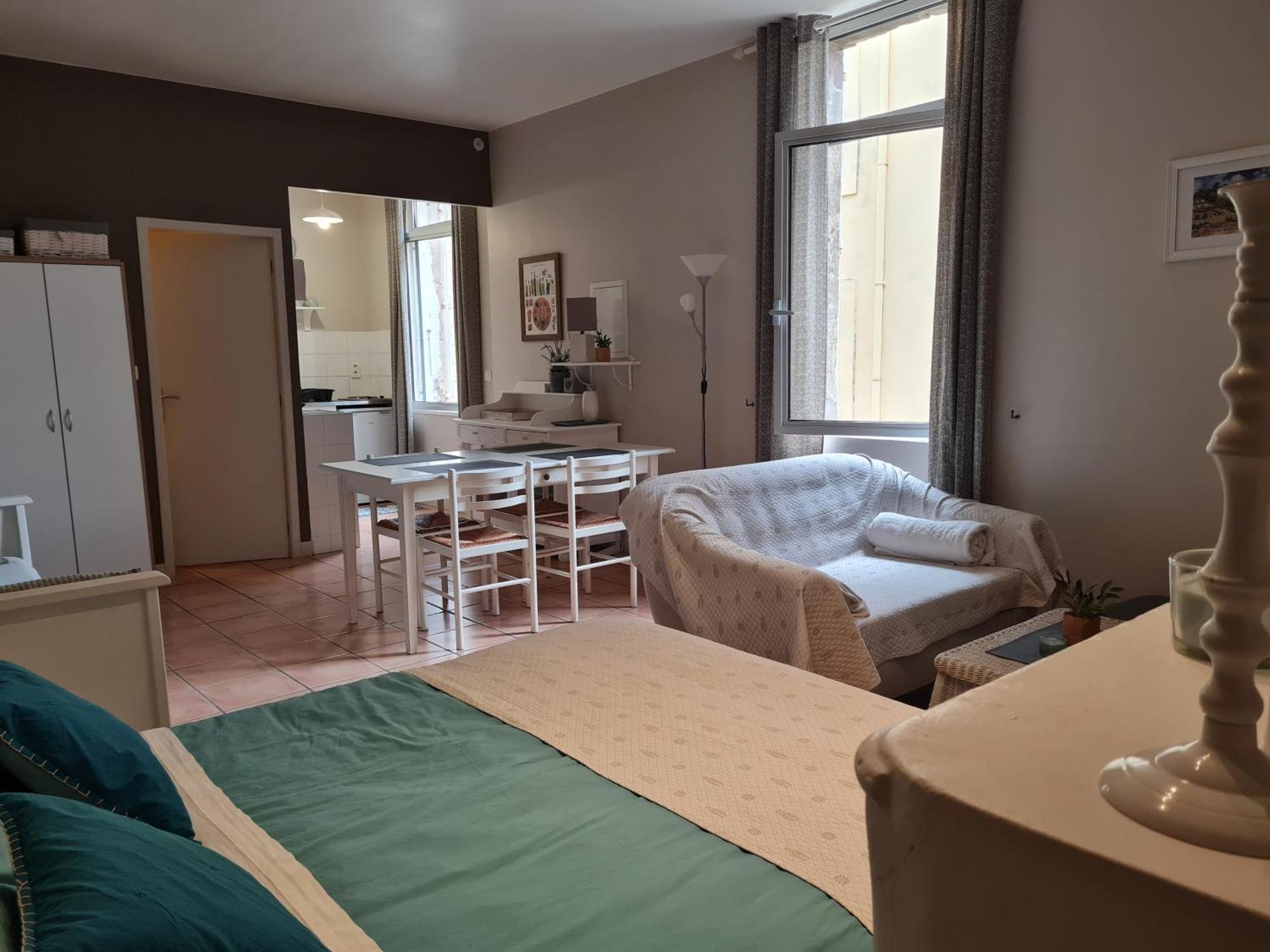 Le Prieure - Studios Jusqu'A 4 Personnes Villeneuve-lès-Béziers Εξωτερικό φωτογραφία